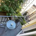 Extra Sok Szobas Apartman Budapest Koezpontjaban
