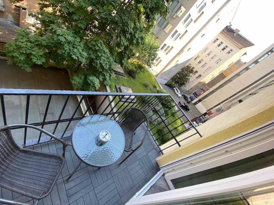 Extra Sok Szobas Apartman Kozpontjaban * Budapest