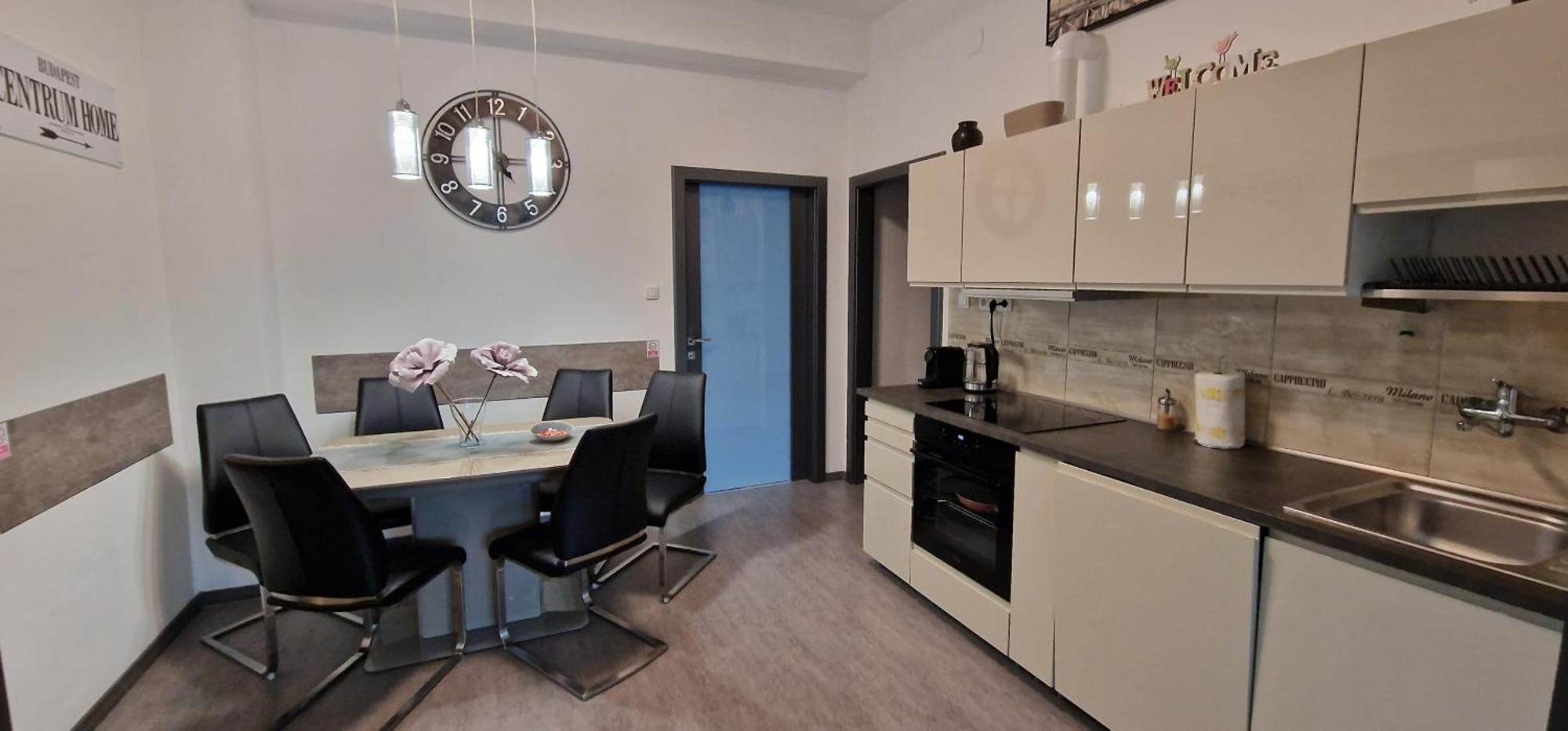 Apartment Extra Sok Szobas Apartman Kozpontjaban *